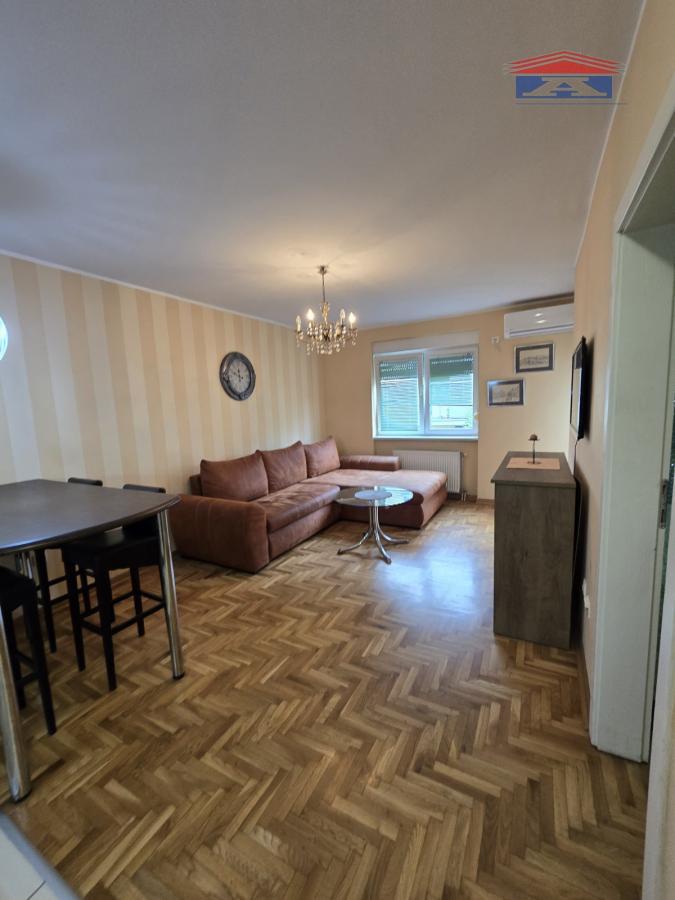 Stan Izdavanje Novi Sad  35 m2
