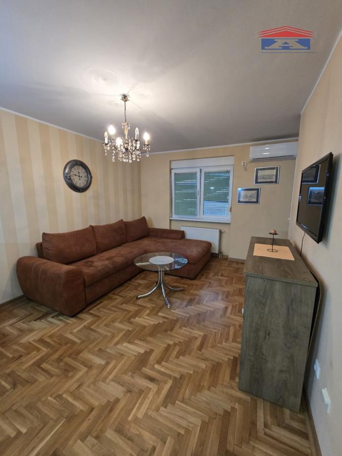 Stan Izdavanje Novi Sad  35 m2