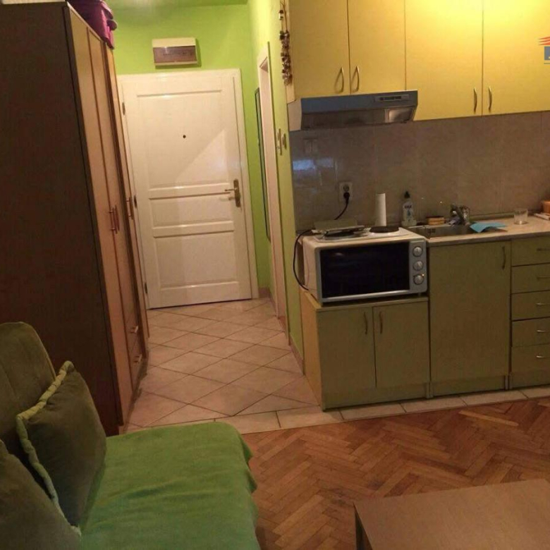 Stan Izdavanje Novi Sad  21 m2