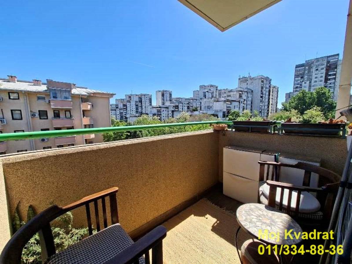Stan Prodaja Beograd Blok 62 64 m2