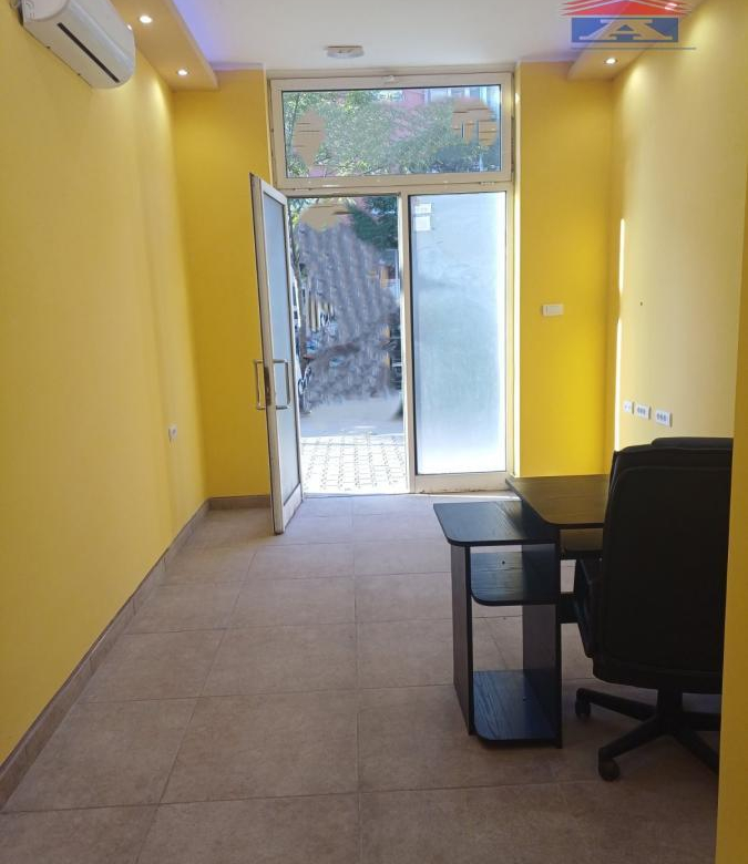 Lokal Izdavanje Novi Sad  19 m2