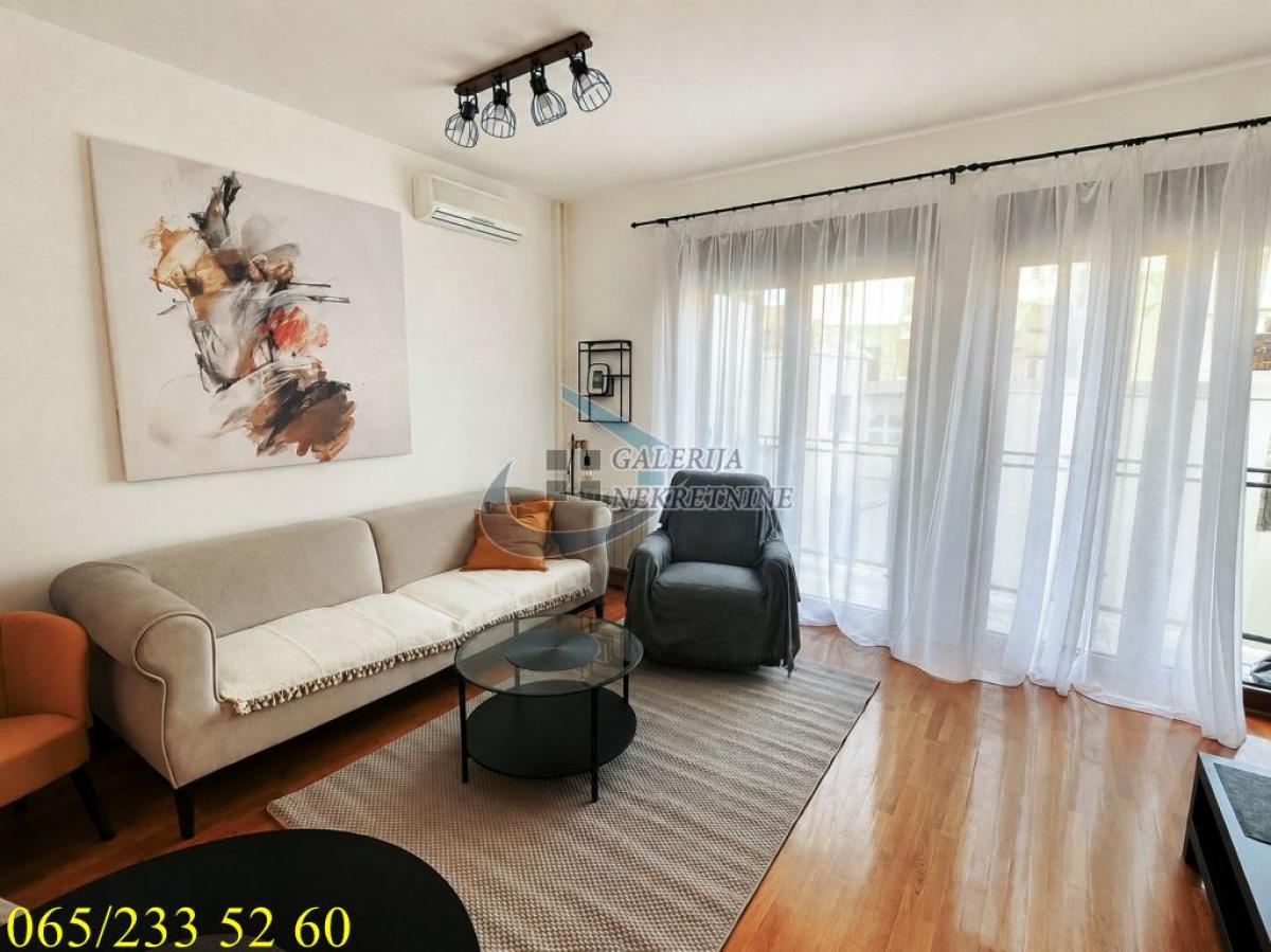 Stan Prodaja Beograd Hram Svetog Save 37 m2