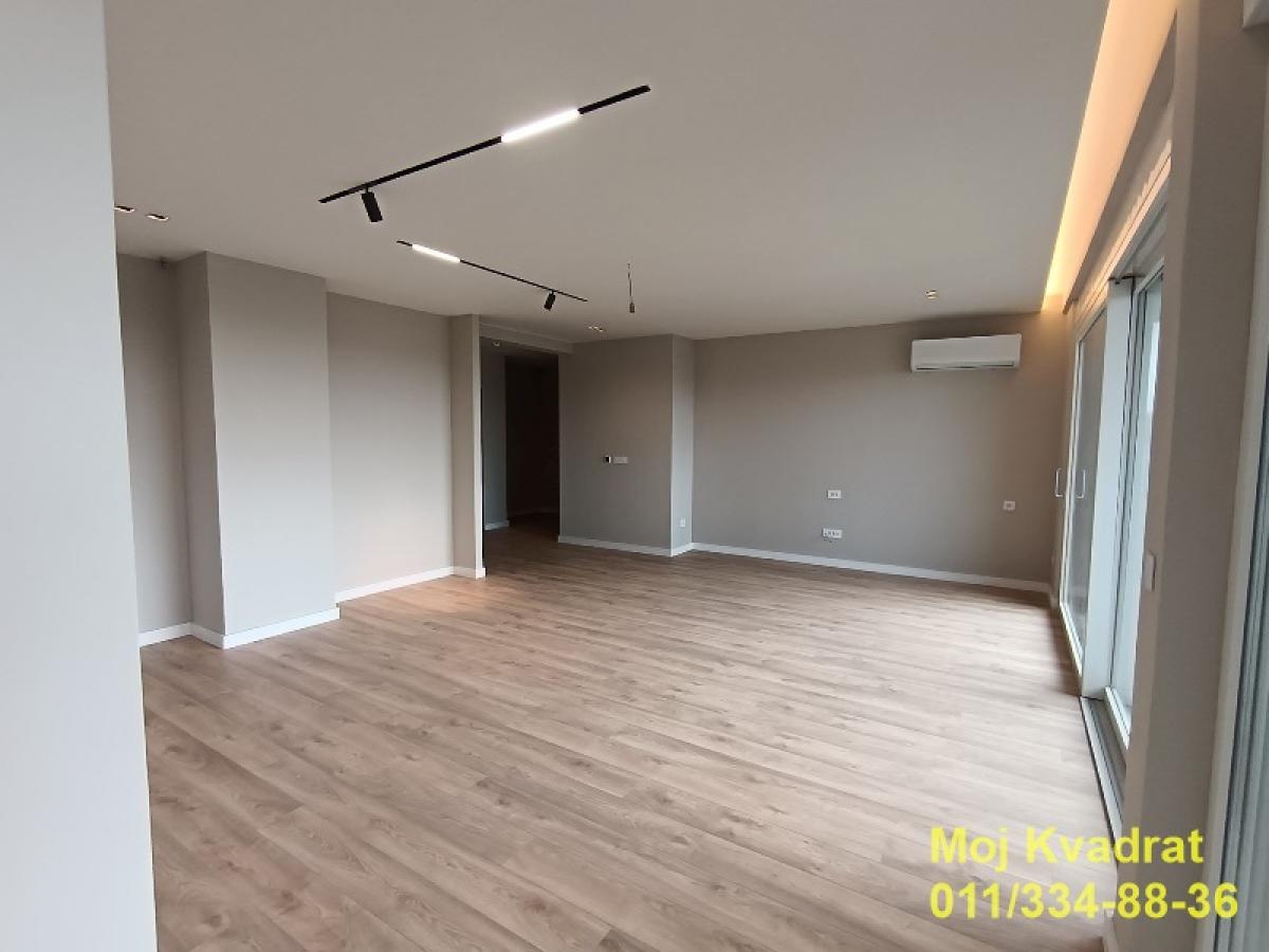 Stan Prodaja Beograd Trošarina 168 m2