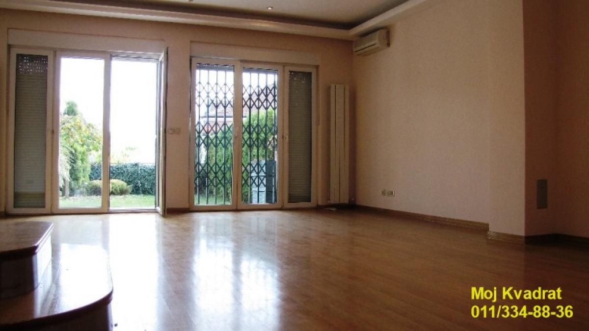 Kuća Prodaja Beograd Dedinje 215 m2
