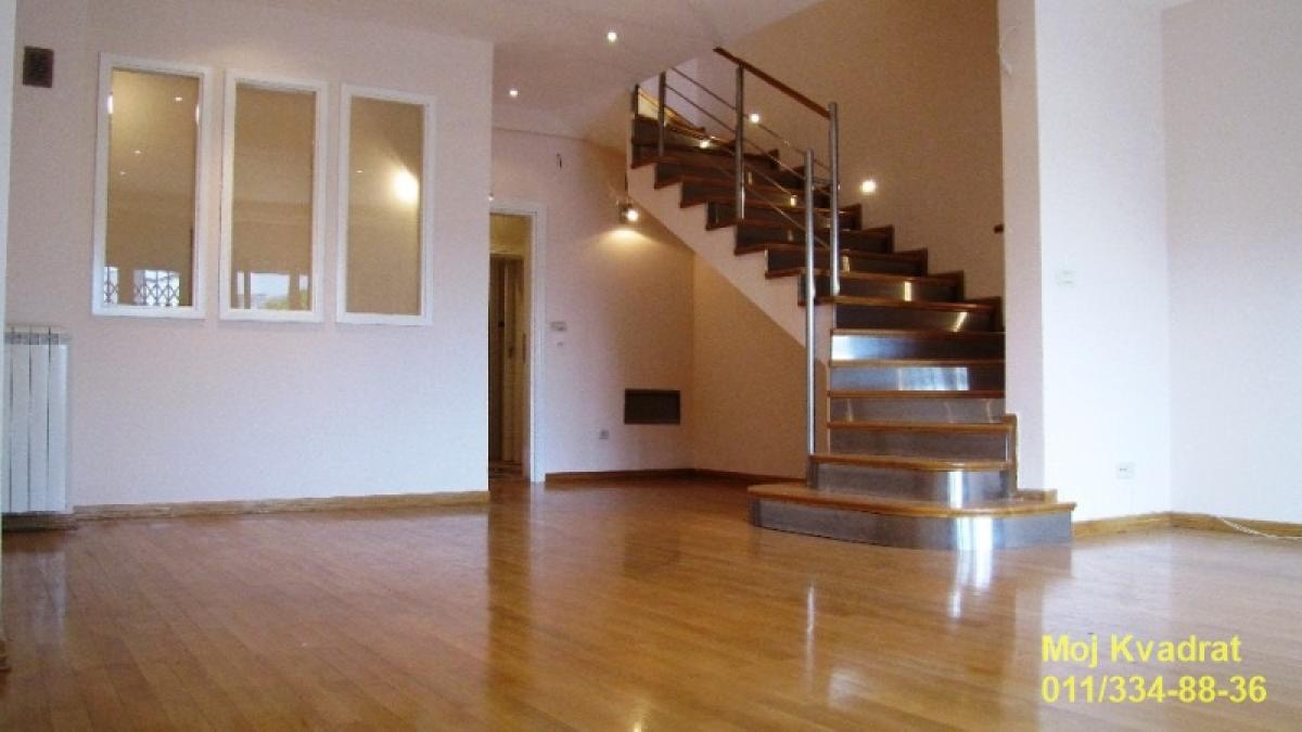 Kuća Prodaja Beograd Dedinje 215 m2