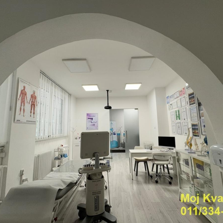 Lokal Izdavanje Beograd Banovo Brdo 136 m2