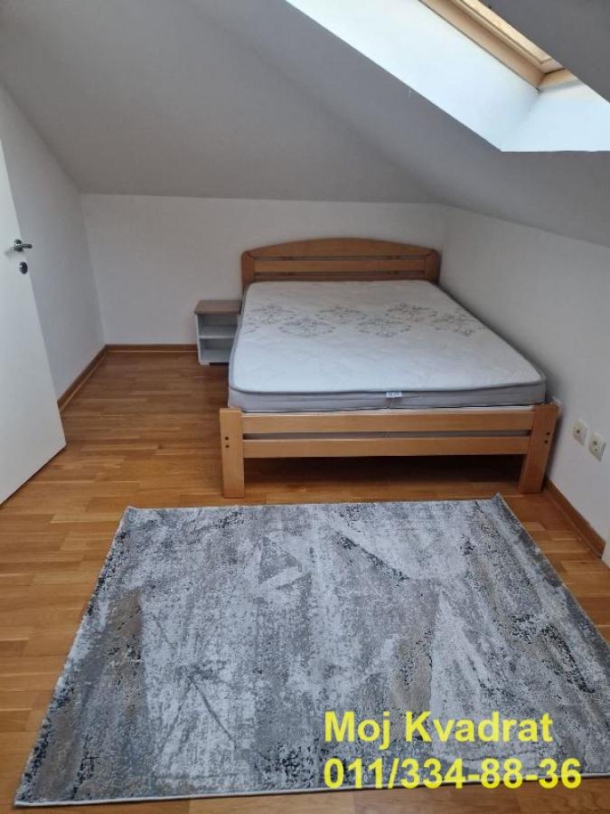 Stan Izdavanje Beograd Lekino Brdo 90 m2