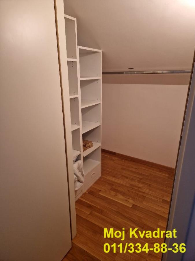 Stan Izdavanje Beograd Lekino Brdo 90 m2