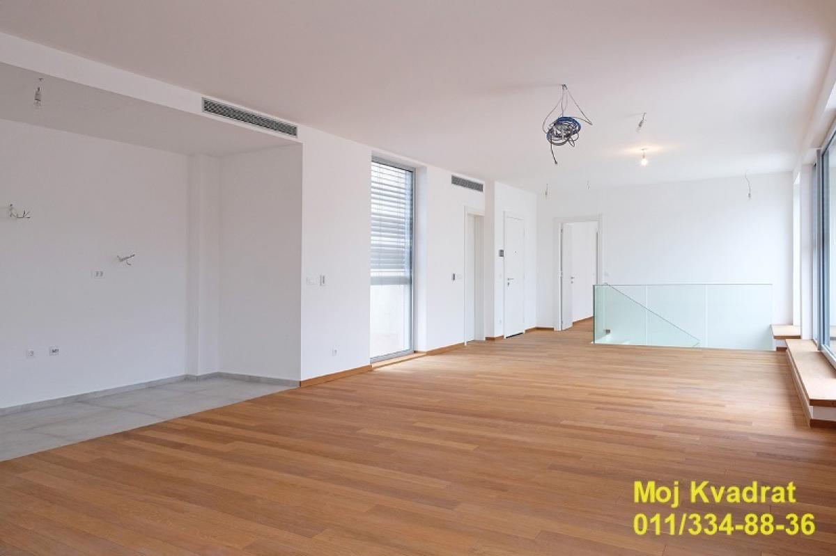 Stan Prodaja Beograd Hram Svetog Save 223 m2