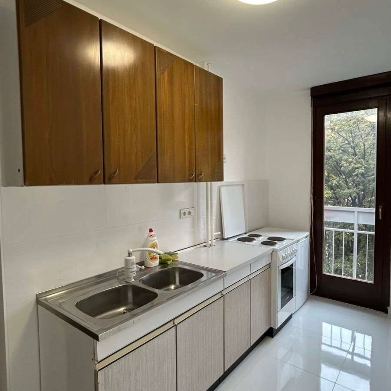 Stan Izdavanje Novi Sad  56 m2