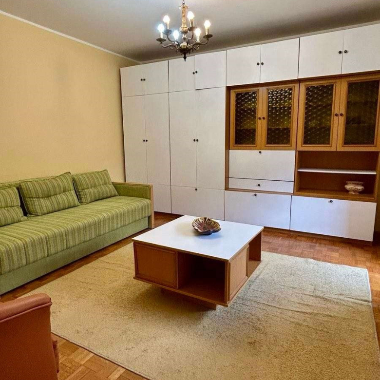 Stan Izdavanje Novi Sad  56 m2