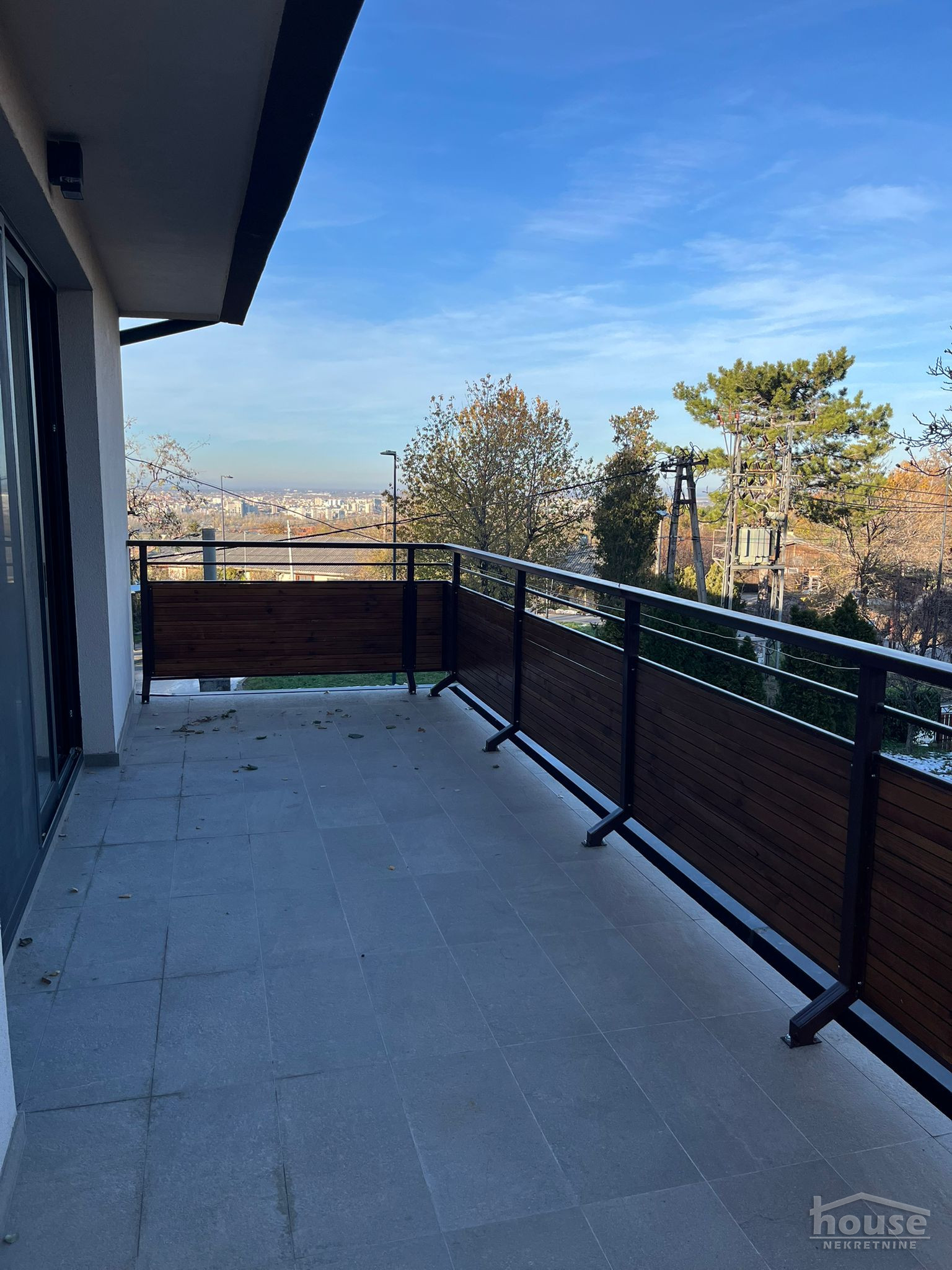 Kuća Izdavanje Novi Sad Kuća Izdavanje Novi Sad 247 m2