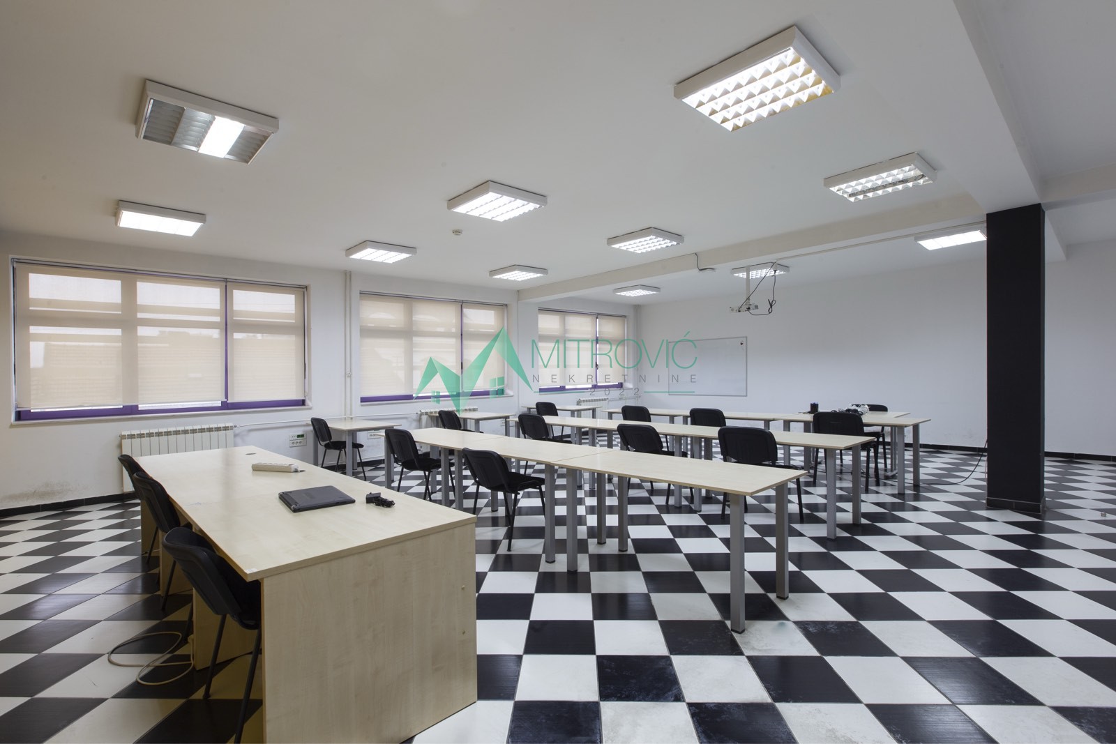 izdavanje-adamoviCevo-naselje-9101812-93ltj Lokal za izdavanje, Bulevar Evrope, Novi Sad, 200m², 2.000 €/mes