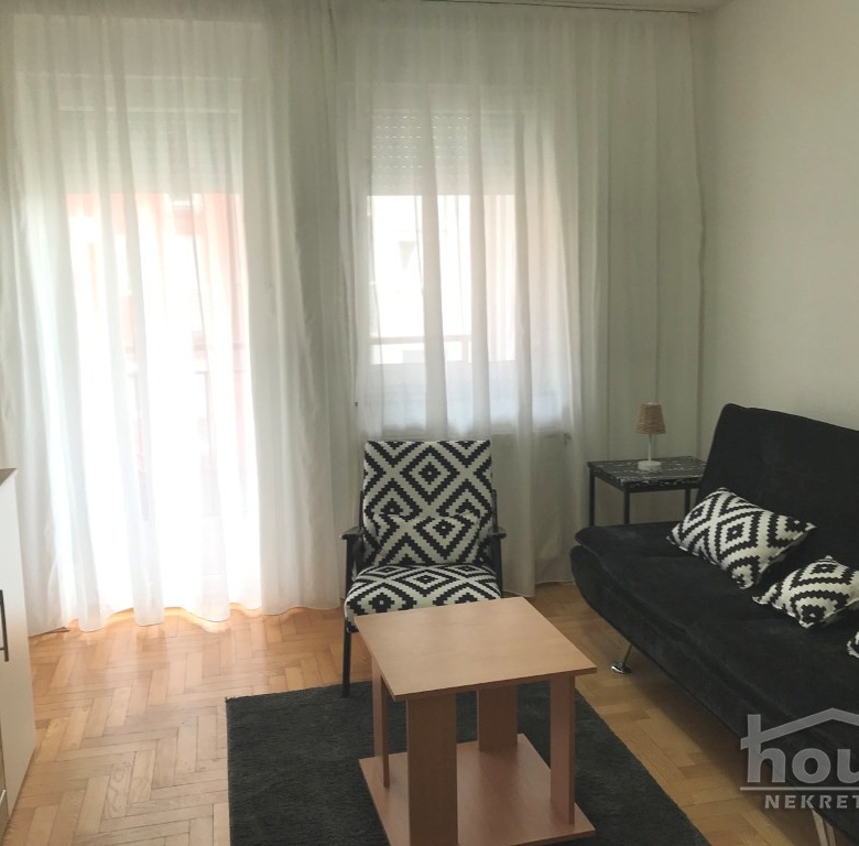 Stan Izdavanje Novi Sad  24 m2