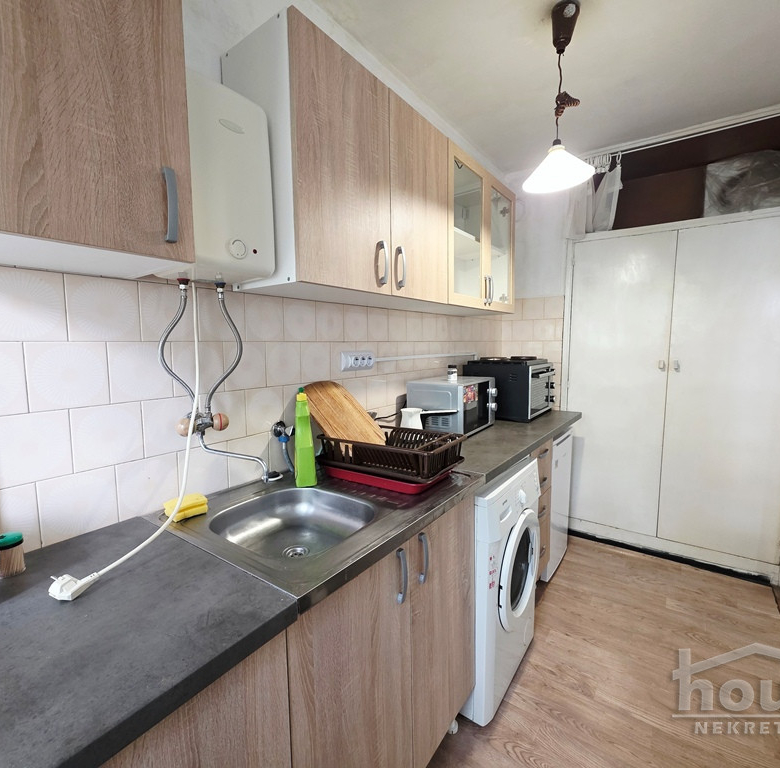 Stan Izdavanje Novi Sad  43 m2