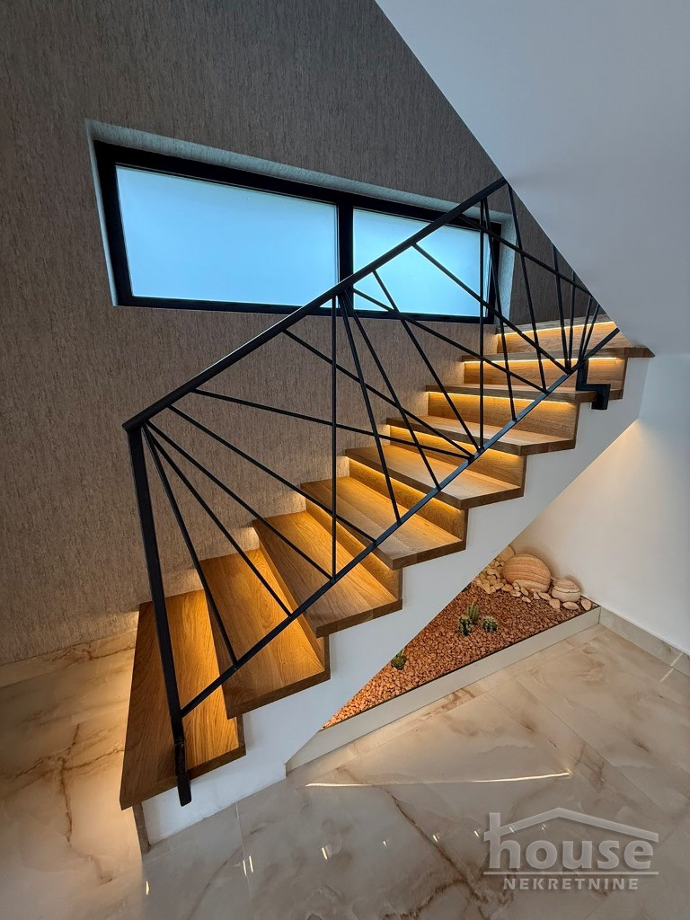 Kuća Izdavanje Novi Sad  200 m2