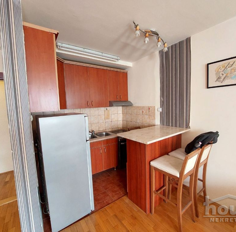 Stan Izdavanje Novi Sad  47 m2