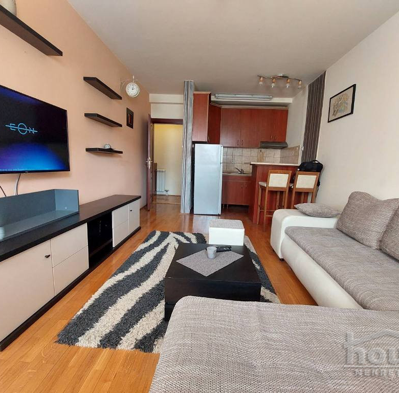 Stan Izdavanje Novi Sad  47 m2