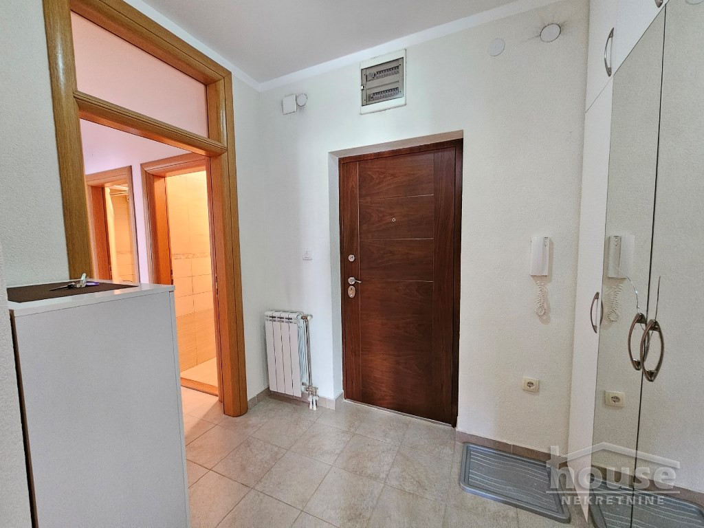 Troiposoban stan za izdavanje, Bulevar Oslobođenja, Novi Sad, 78m², 750 €/mes