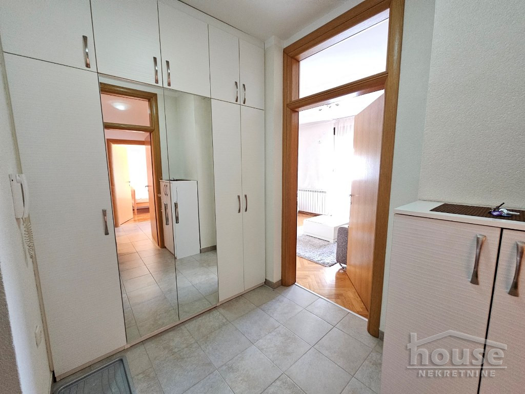 Troiposoban stan za izdavanje, Bulevar Oslobođenja, Novi Sad, 78m², 750 €/mes
