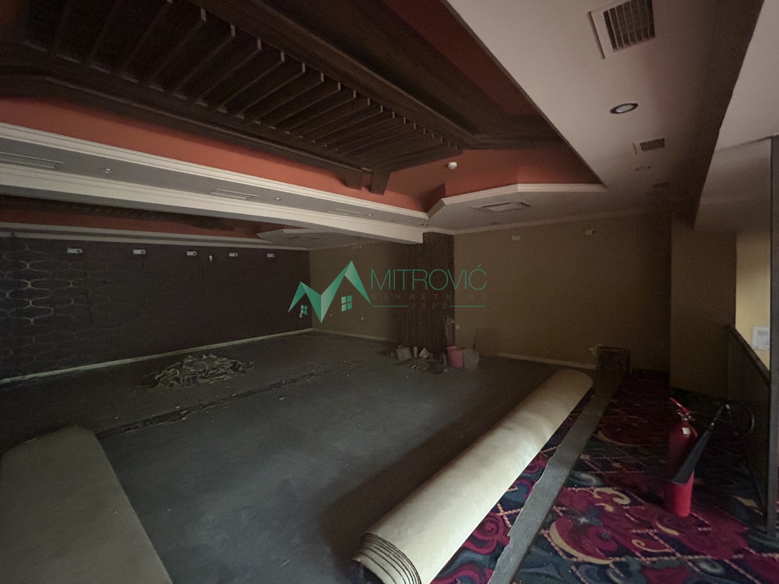Lokal za izdavanje, Bulevar Oslobođenja, Novi Sad, 522m², 8.500 €/mes
