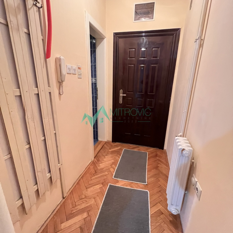Stan Prodaja Novi Sad  28 m2