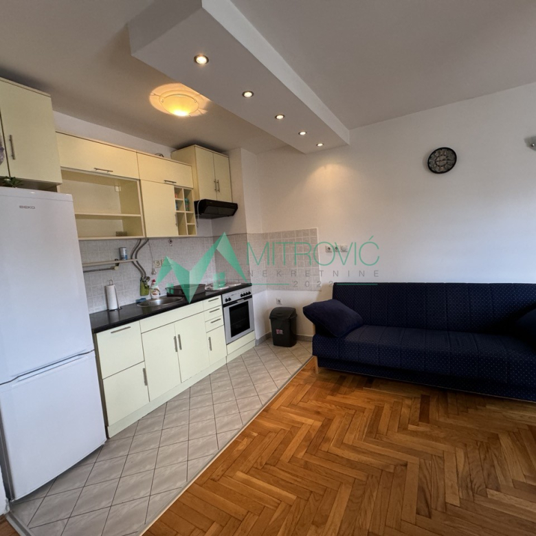 Stan Prodaja Novi Sad  45 m2