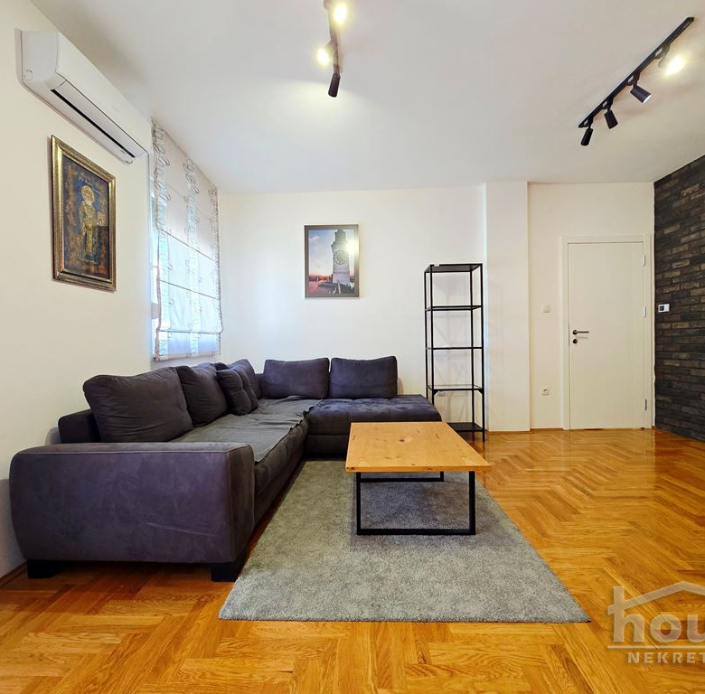 Stan Izdavanje Novi Sad  67 m2