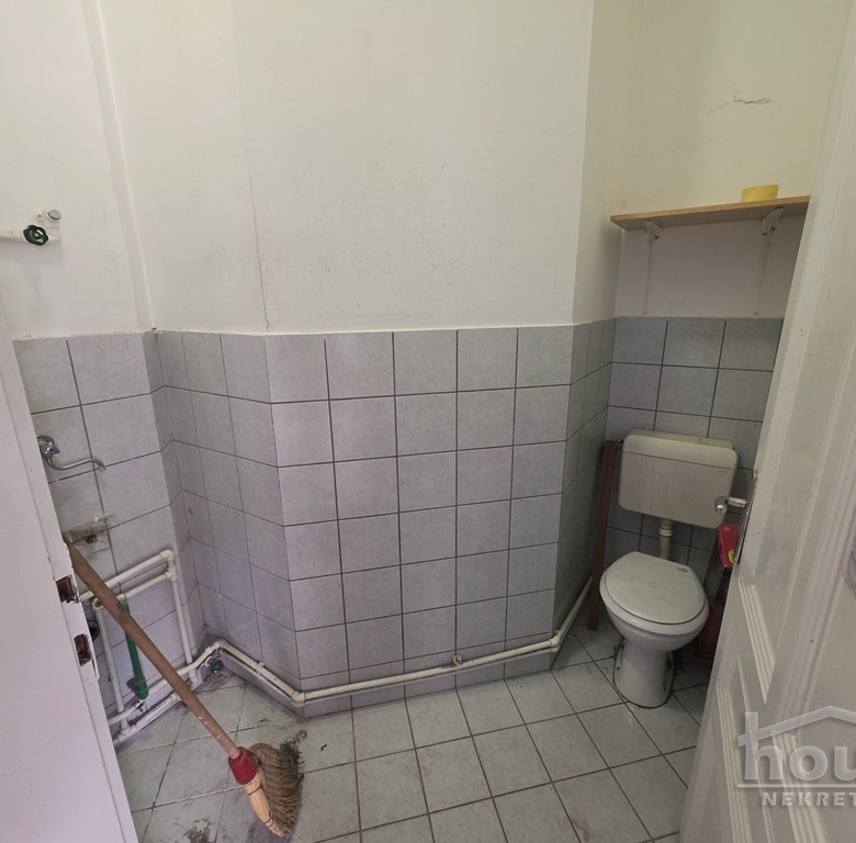 Lokal Izdavanje Novi Sad  61 m2