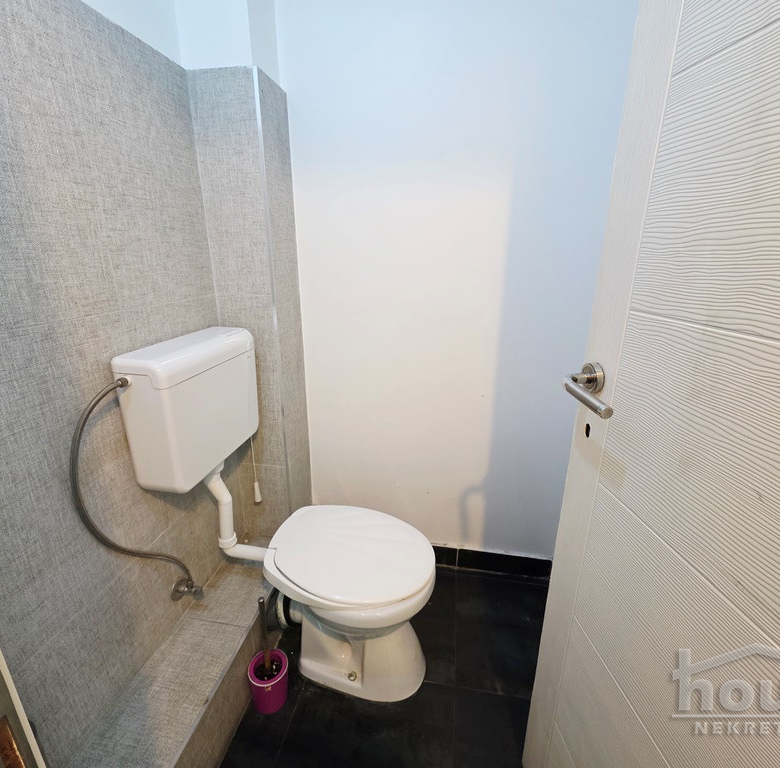 Lokal Izdavanje Novi Sad  61 m2