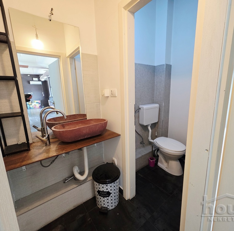 Lokal Izdavanje Novi Sad  61 m2