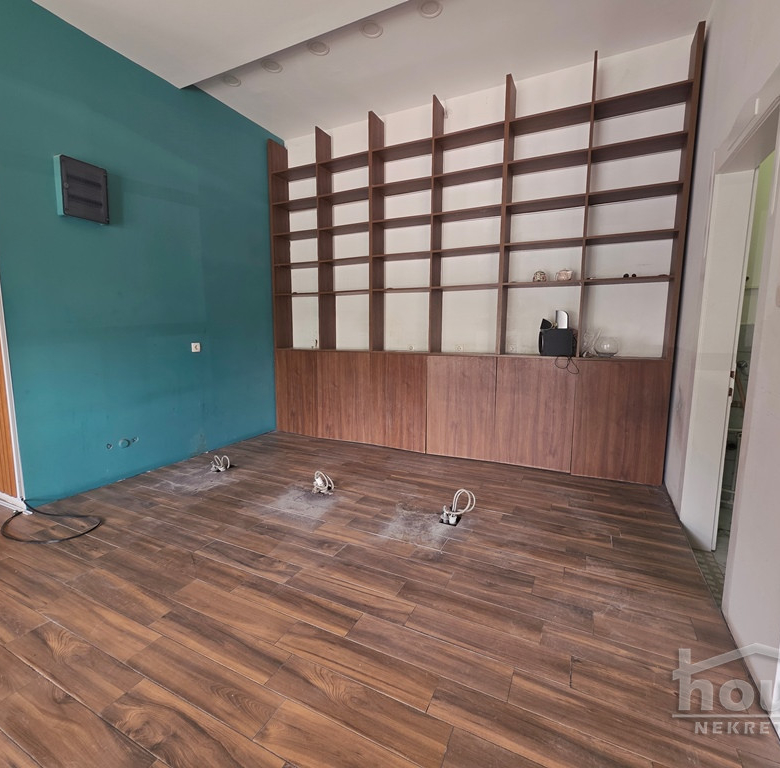 Lokal Izdavanje Novi Sad  61 m2