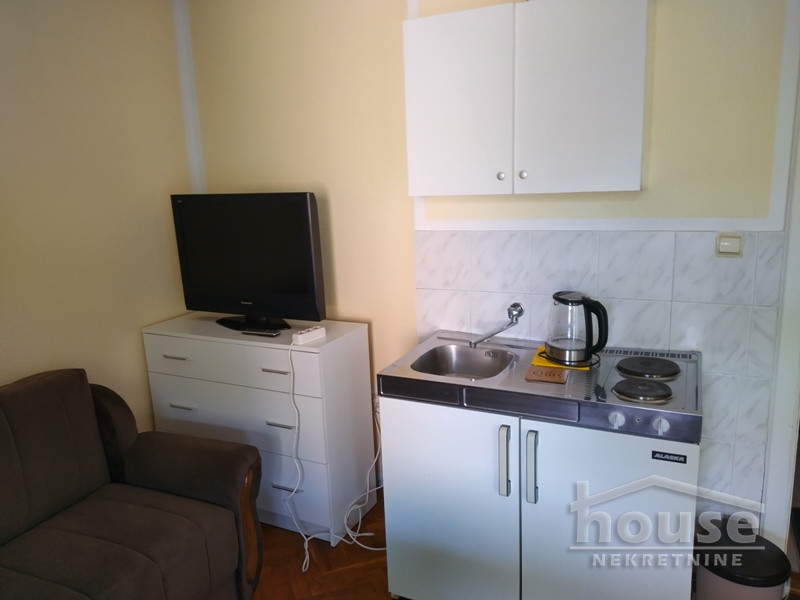 Garsonjera za izdavanje, Centar, Novi Sad, 20m², 260 €/mes
