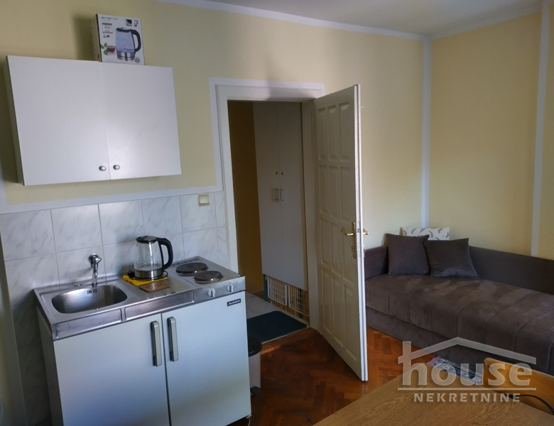 Stan Izdavanje Novi Sad  20 m2