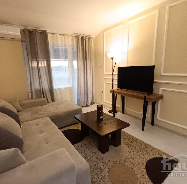 Stan Izdavanje Novi Sad  50 m2