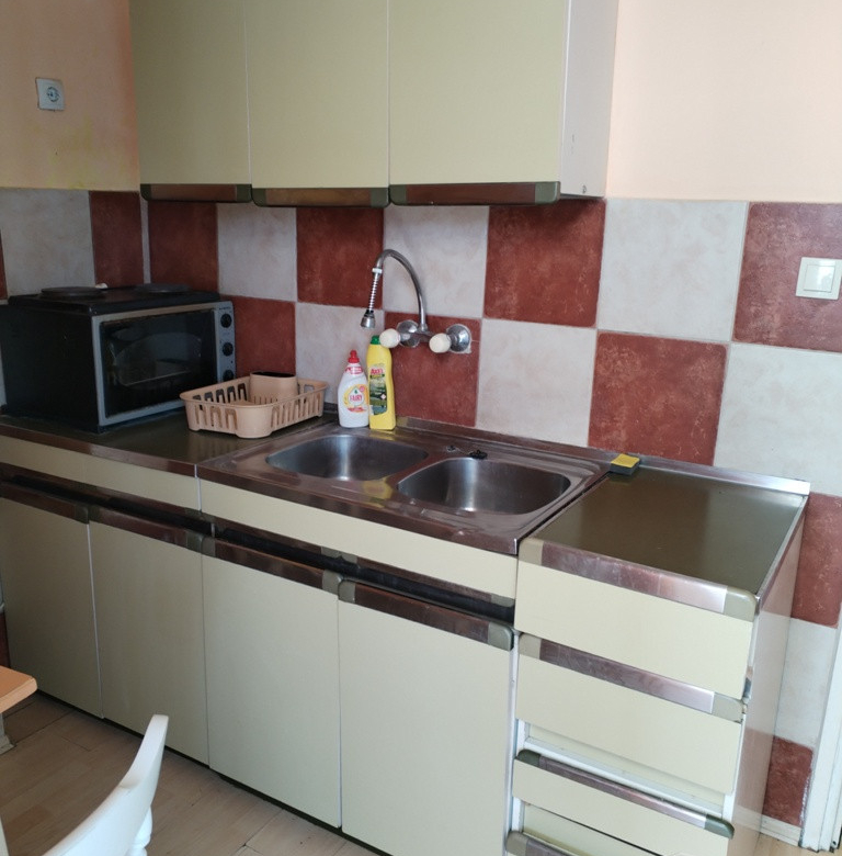 Stan Izdavanje Novi Sad  25 m2