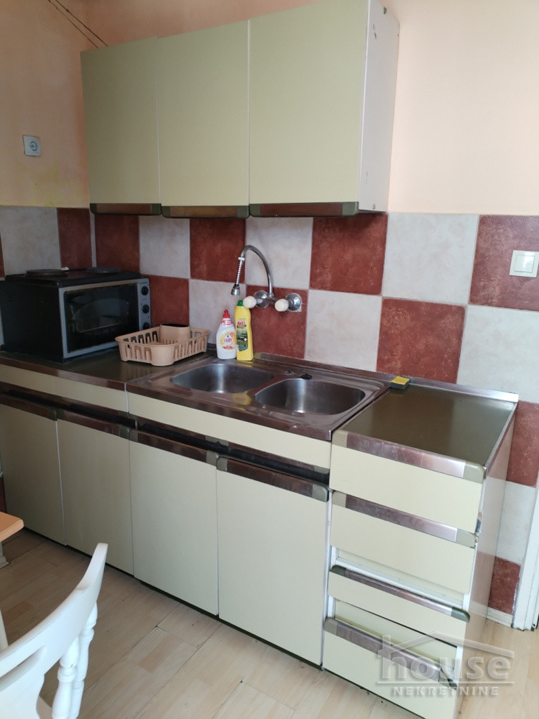 Stan Izdavanje Novi Sad  25 m2