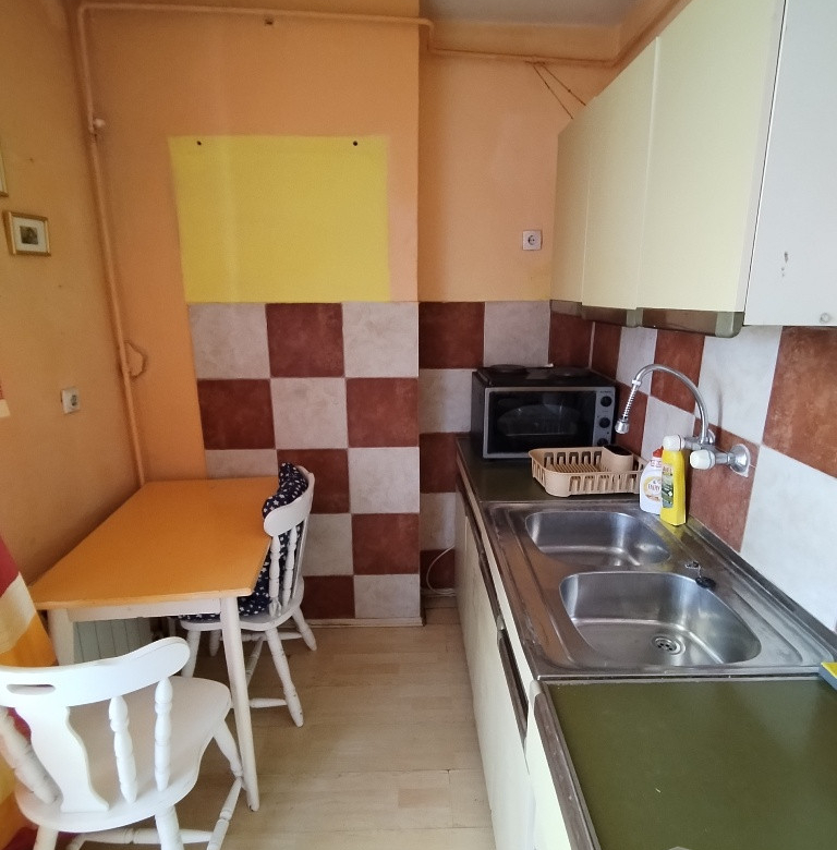 Stan Izdavanje Novi Sad  25 m2