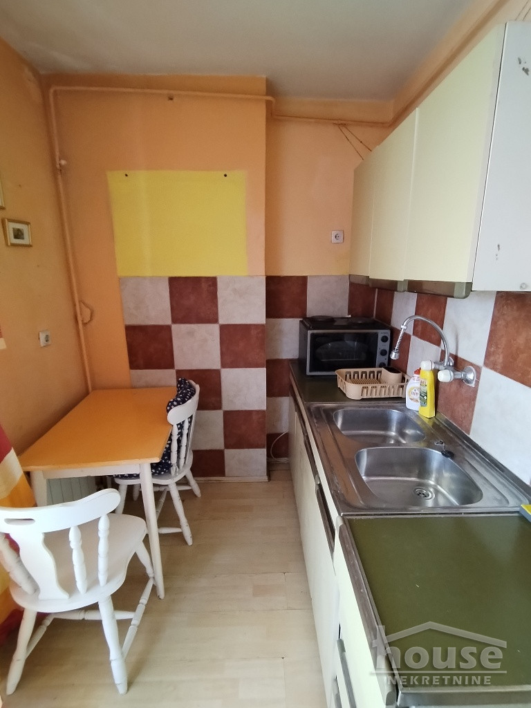 Stan Izdavanje Novi Sad  25 m2