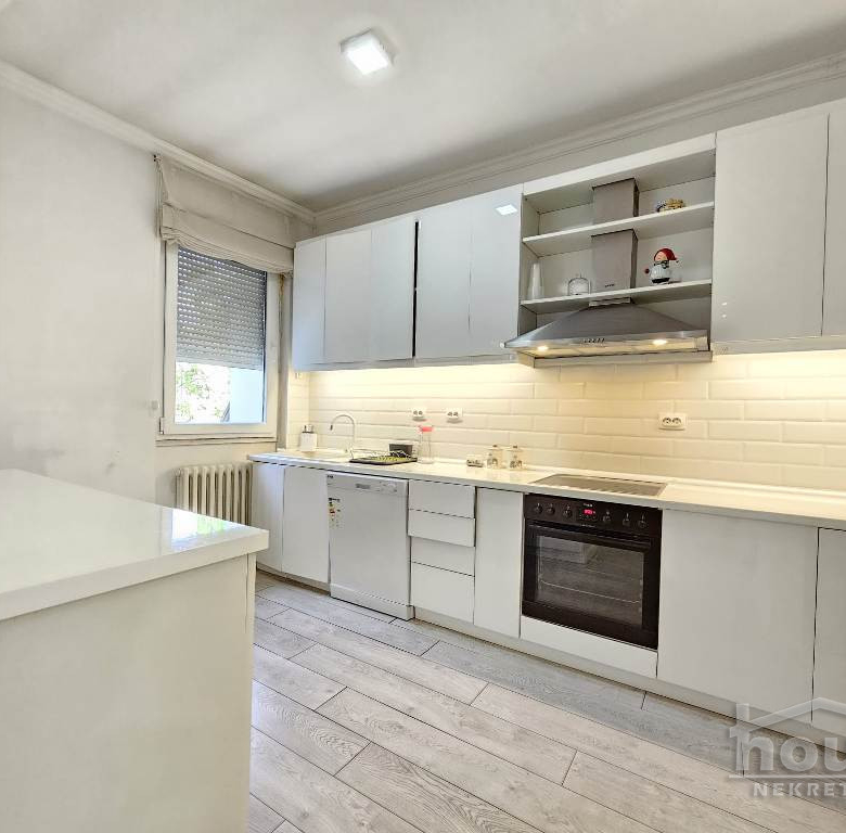 Stan Izdavanje Novi Sad  108 m2