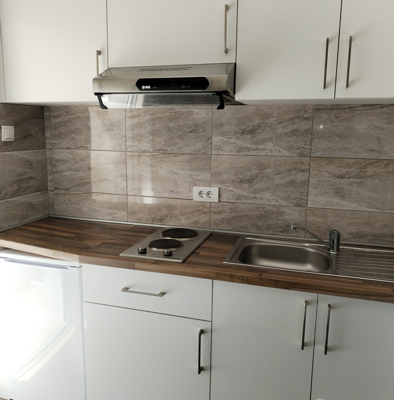 Stan Izdavanje Novi Sad  22 m2