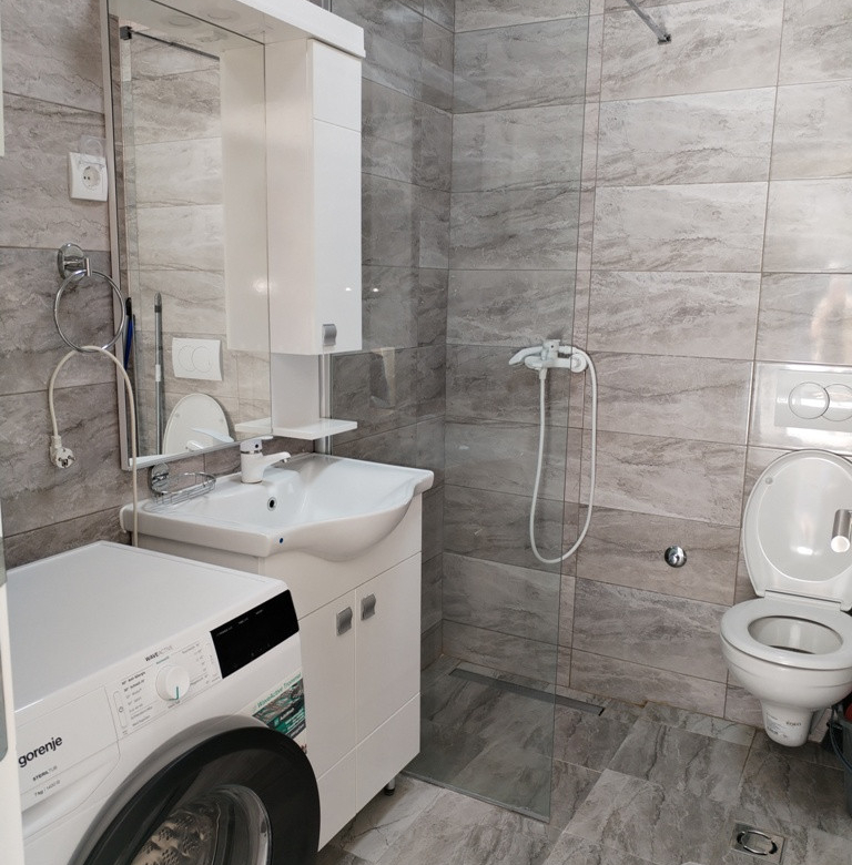 Stan Izdavanje Novi Sad  22 m2