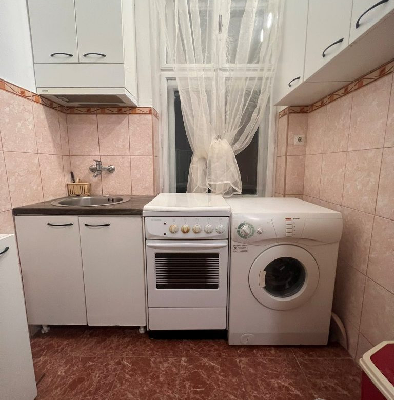 Stan Izdavanje Novi Sad  33 m2