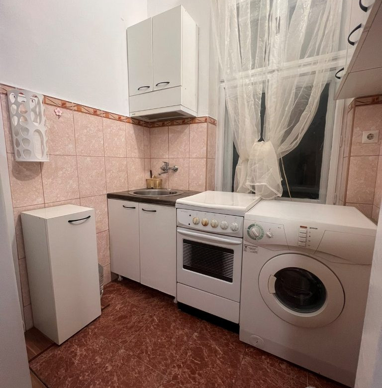 Stan Izdavanje Novi Sad  33 m2