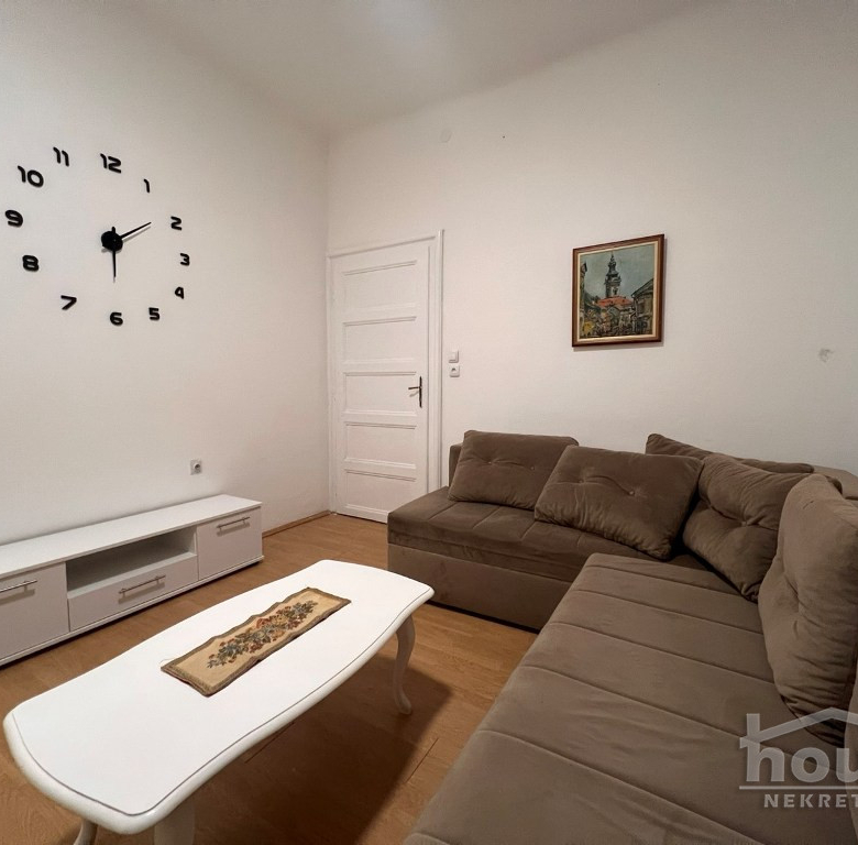 Stan Izdavanje Novi Sad  33 m2