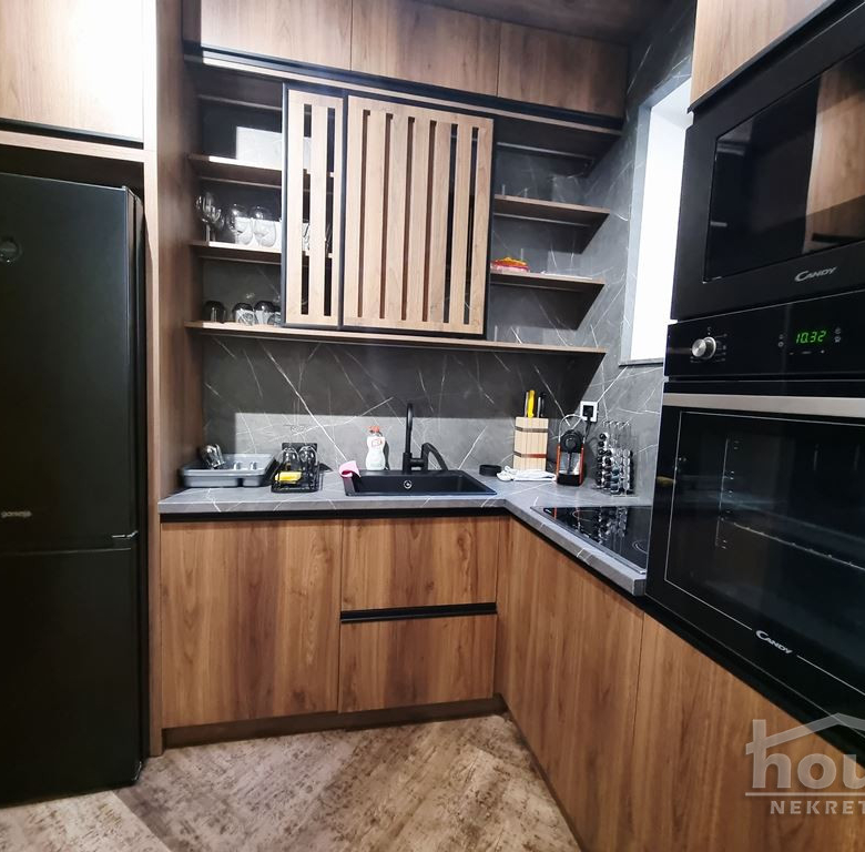 Stan Izdavanje Novi Sad  65 m2
