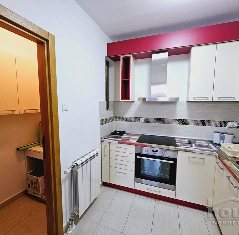 Stan Izdavanje Novi Sad  44 m2