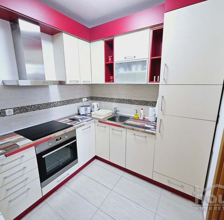 Stan Izdavanje Novi Sad  44 m2