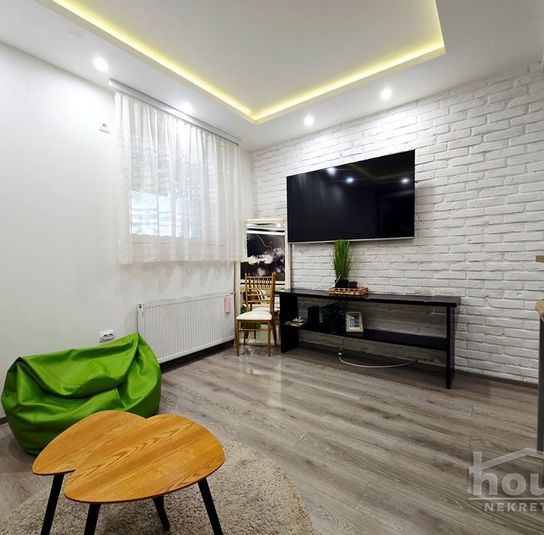 Stan Izdavanje Novi Sad  32 m2