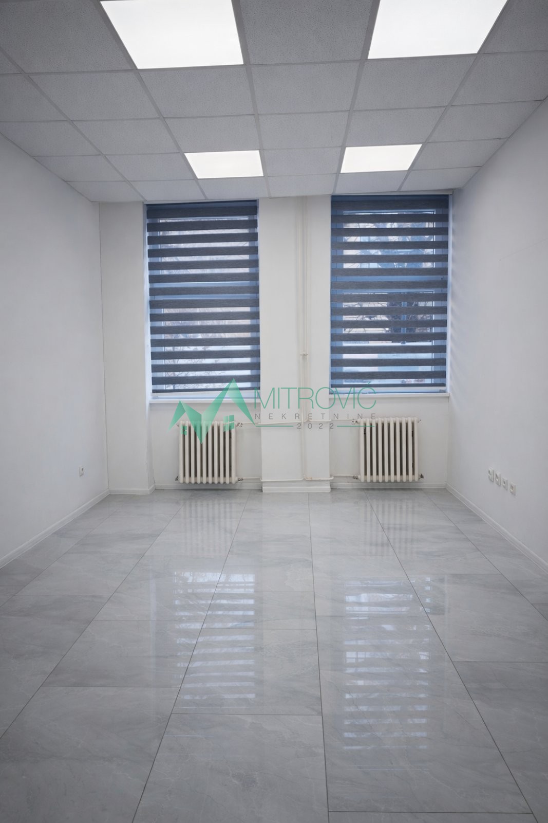 Lokal Prodaja Novi Sad  235 m2